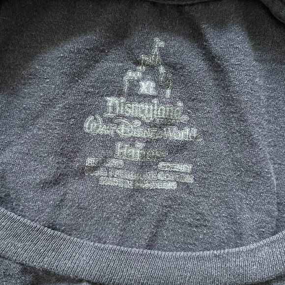 Vintage-Style Disneyland T-Shirt | Black & White “I Conquered Disneyland” - Picture 2 of 4